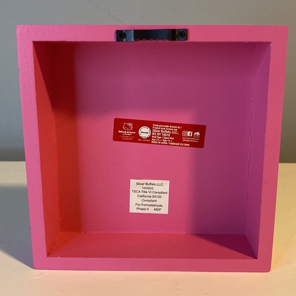 Hello Kitty Wall Art - Picture 3 of 3